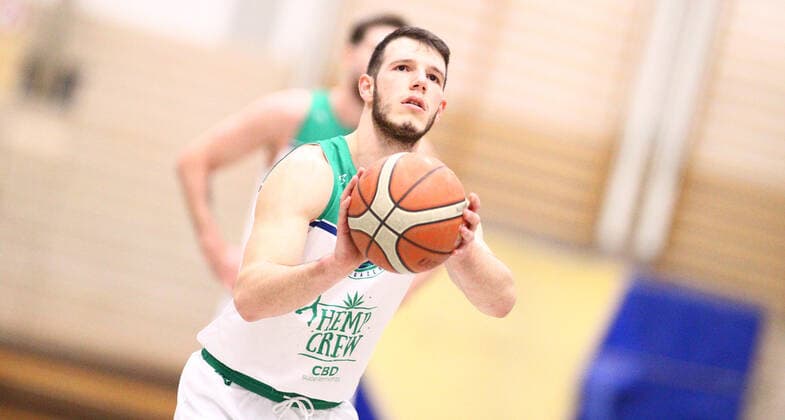 Basketball, 1. Regionalliga Nord, 16. Spieltag, TSG Bergedorf Stargazers - Rot-Weiss Cuxhaven Baskets (76:63), Matej Jelovcic (TSG). Neuallermöhe Hamburg