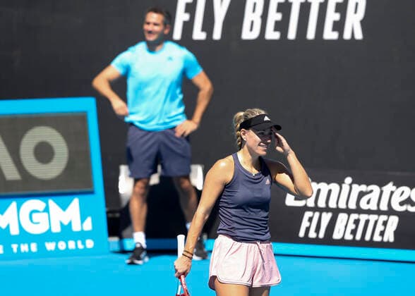 Angelique Kerber (GER) waehrend einer Trainingseinheit, Training, Trainer, coach Tennis - Australian Open 2022 - Grand Slam - Melbourne Park - Melbourne - Victoria - Australia - 16 January 2022. Copyright: xJuergenxHasenkopfx