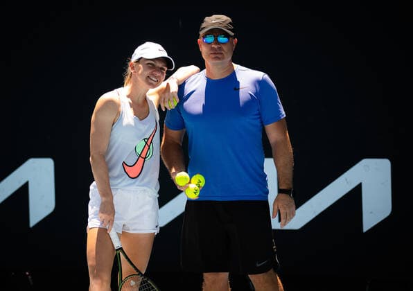 January 16, 2022, MELBOURNE, AUSTRALIA: Simona Halep of Romania during practice ahead of the 2022 Australian Open Grand Slam tennis tournament MELBOURNE AUSTRALIA - ZUMAa181 20220116_zaa_a181_104 Copyright: xRobxPrangex