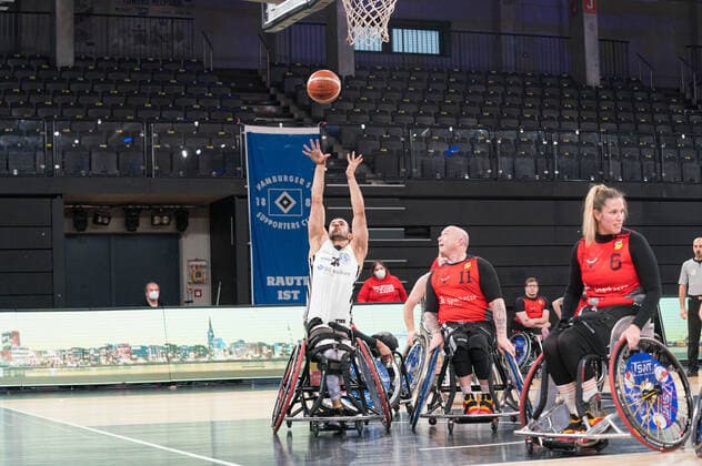Rollstuhlbasketball Bundesliga, Hamburg 16.01.2022 Rollstuhlbasketball Bundesliga, BG Baskets Hamburg vs. Doneck Dolphins Trier, Mojtaba Kamali ( 24 BG Baskets Hamburg) Copyright: xBEAUTIFULxSPORTS Mohwinkelx