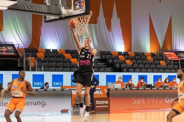 Janari JOESAAR (Medi Bayreuth, 21) Semaj CHRISTON (Ratiopharm Ulm, 0), Ratiopharm Ulm vs. Medi Bayreuth, Basketball, Basketball Bundesliga, 17. Spieltag, 2021 2022, 16.01.2021, Ratiopharm Ulm vs. Medi Bayreuth, Basketball, Basketball Bundesliga, 17. Spieltag, 2021 2022, 16.01.2021 Neu- Ulm Copyright: xEibner-Pressefotox EP_FMR