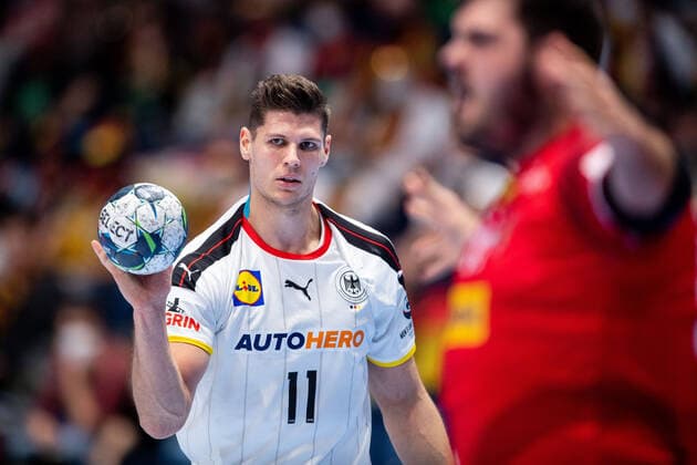 220116 Sebastian Heymann of Germany during the 2022 EHF European Handball Championship match between Germany and Austria on January 16, 2022 in Bratislava. Photo: Petter Arvidson BILDBYRAN kod PA PA0370 bbeng ehf euro 2022 em 2022 european men?s handball championship 2022 handball handboll handbolls-em 2022 handball handball-em 2022 germany austria tyskland österrike Copyright: PETTERxARVIDSON BB220116PA030