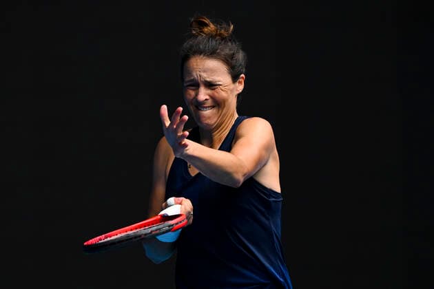TENNIS AUSTRALIAN OPEN, Tatjana Maria of Germany reacts during her first Round Women s singles match match against Maria Sakkari of Greece on Day 1 of the Australian Open, at Melbourne Park, in Melbourne, Monday, January 17, 2022. ( NO ARCHIVING, EDITORIAL USE ONLY, NO USE IN BOOKS WITHOUT CONSENT MELBOURNE VIC AUSTRALIA  Copyright: xDAVExHUNTx 20220117001614095829
