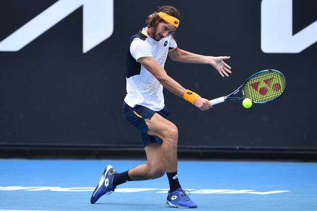 TENNIS AUSTRALIAN OPEN, Lloyd Harris of South Africa in action during their Mens singles match against Aleksandar Vukic of Australia on Day 1 of the Australian Open tennis tournament, at Melbourne Park, in Melbourne, Monday, January 17, 2022. ( NO ARCHIVING, EDITORIAL USE ONLY, NO USE IN BOOKS WITHOUT CONSENT MELBOURNE VIC AUSTRALIA  Copyright: xJAMESxROSSx 0147947087st