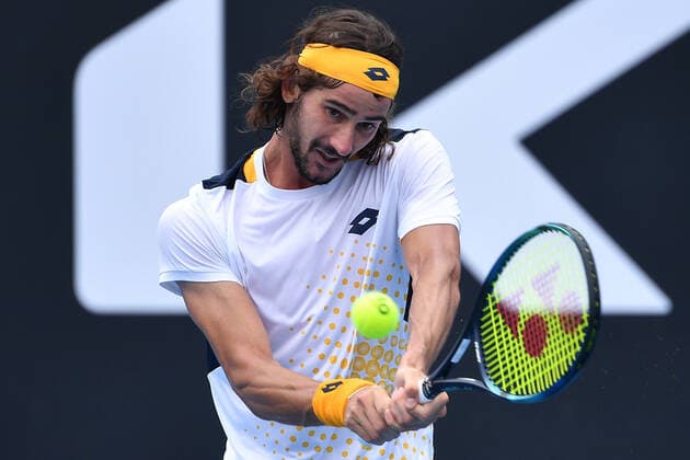 TENNIS AUSTRALIAN OPEN, Lloyd Harris of South Africa in action during their Mens singles match against Aleksandar Vukic of Australia on Day 1 of the Australian Open tennis tournament, at Melbourne Park, in Melbourne, Monday, January 17, 2022. ( NO ARCHIVING, EDITORIAL USE ONLY, NO USE IN BOOKS WITHOUT CONSENT MELBOURNE VIC AUSTRALIA  Copyright: xJAMESxROSSx 0147947089st
