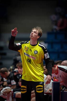 Handball Bratislava 16.01.2022 Nationalmannschaft Länderspiel Männer Herren Europameisterschaft 2022 Vorrunde Deutschland (GER) - Österreich (AUT) Till Klimpke (Deutschland, TW, No.98)
