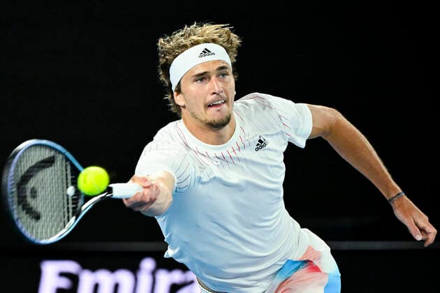 Sport Bilder des Tages TENNIS AUSTRALIAN OPEN, Alexander Zverev of Germany plays a shot during his first Round Men s singles match against Daniel Altmaier of Germany on Day 1 of the Australian Open, at Melbourne Park, in Melbourne, Monday, January 17, 2022. ( NO ARCHIVING, EDITORIAL USE ONLY, NO USE IN BOOKS WITHOUT CONSENT MELBOURNE VIC AUSTRALIA  Copyright: xDAVExHUNTx 20220117001614176428