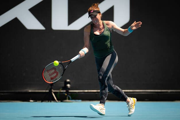 January 17, 2022, MELBOURNE, AUSTRALIA: Madison Brengle of the United States in action during the first round of the 2022 Australian Open Grand Slam tennis tournament against Dayana Yastremska of Ukraine MELBOURNE AUSTRALIA - ZUMAa181 20220117_zaa_a181_158 Copyright: xRobxPrangex