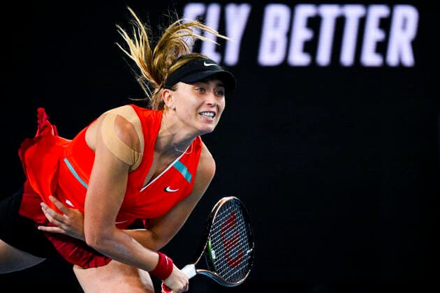 TENNIS AUSTRALIAN OPEN, Paula Badosa of Spain in action during her first Round Women s singles match against Ajla Tomljanovic of Australia on Day 1 of the Australian Open, at Melbourne Park, in Melbourne, Monday, January 17, 2022. ( NO ARCHIVING, EDITORIAL USE ONLY, NO USE IN BOOKS WITHOUT CONSENT MELBOURNE VIC AUSTRALIA  Copyright: xDEANxLEWINSx 20220117001614203297