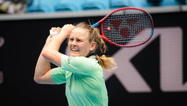 January 17, 2022, MELBOURNE, AUSTRALIA: Fiona Ferro of France in action during the first round of the 2022 Australian Open Grand Slam tennis tournament against Elina Svitolina of Ukraine MELBOURNE AUSTRALIA - ZUMAa181 20220117_zaa_a181_210 Copyright: xRobxPrangex
