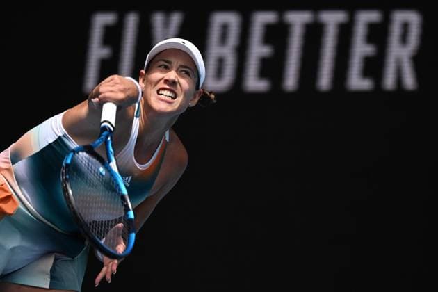 TENNIS AUSTRALIAN OPEN, Garbine Muguruza of of Spain in action during her round 1 match against Clara Burel of France on Day 2 of the Australian Open at Melbourne Park, in Melbourne, Tuesday, January 18, 2022. ( NO ARCHIVING, EDITORIAL USE ONLY, NO USE IN BOOKS WITHOUT CONSENT MELBOURNE VIC AUSTRALIA  Copyright: xDEANxLEWINSx 20220118001614358312