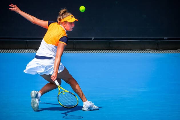 Belgian Elise Mertens WTA, Tennis Damen 21) pictured in action at a tennis match between Belgian Mertens and Russian Zvonareva, in the first round of the women s singles at the Australian Open Grand Slam tennis tournament, Tuesday 18 January 2022 in Melbourne Park, Melbourne, Australia. The 2022 edition of the Australian Grand Slam takes place from January 17th to January 30th. PATRICKxHAMILTON  x3480409x