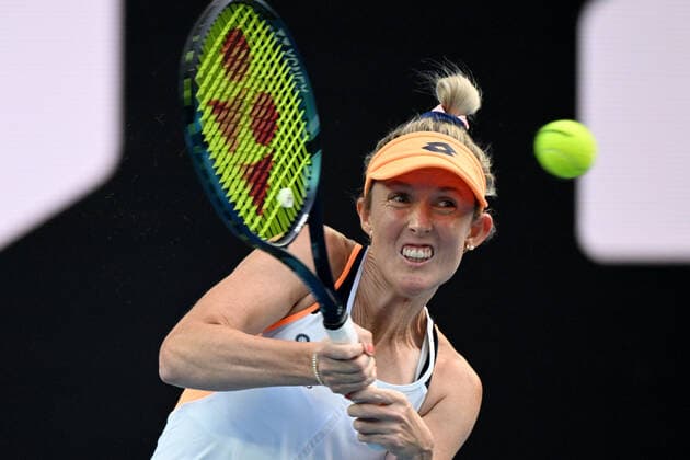TENNIS AUSTRALIAN OPEN, Storm Sanders of Australia plays a shot during the first round Women?s singles match against Aryna Sabelenka of Belarus on Day 2 of the Australian Open, at Melbourne Park, in Melbourne, Tuesday, January 18, 2022. ( NO ARCHIVING, EDITORIAL USE ONLY, NO USE IN BOOKS WITHOUT CONSENT MELBOURNE VIC AUSTRALIA  Copyright: xDEANxLEWINSx 20220118001614414396