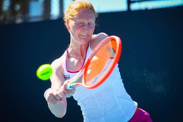 Alison Van Uytvanck WTA, Tennis Damen 56) pictured in action at a tennis match between Belgian Van Uytvanck and Chinese Wang, in the second round of the women s singles at the Australian Open Grand Slam tennis tournament, Wednesday 19 January 2022 in Melbourne Park, Melbourne, Australia. The 2022 edition of the Australian Grand Slam takes place from January 17th to January 30th. PATRICKxHAMILTON  x3703632x