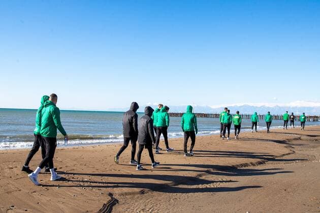 SOCCER - BL, Rapid, training camp BELEK,TURKEY,19.JAN.2022 - SOCCER - ADMIRAL Bundesliga, SK Rapid Wien, training camp. Image shows players of Rapid.  GEPAxpictures xPhilippxBrem