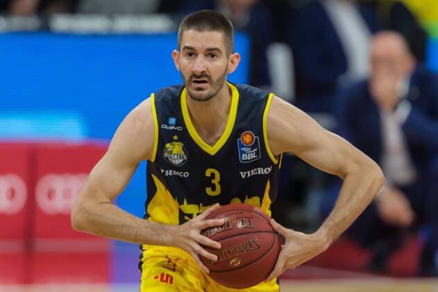 08.06.2020, Muenchen, Germany, Audi Dome, BBL Final-Tunier, EWE Baskets Oldenburg vs. ratiopharm ulm, Braydon Hobbs (EWE Baskets Oldenburg) in Aktion, am Ball, Einzelaktion (Foto H. Langer) Muenchen Bayern Germany