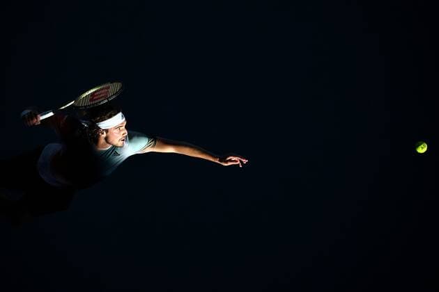 Sport Bilder des Tages Mandatory Credit: Photo by James Gourley Shutterstock (12765058en) Stefanos Tsitsipas during his second round match Australian Open, Day Four, Tennis, Melbourne Park, Melbourne, Australia - 20 Jan 2022 Australian Open, Day Four, Tennis, Melbourne Park, Melbourne, Australia - 20 Jan 2022 Copyright: xJamesxGourley Shutterstockx 12765058en