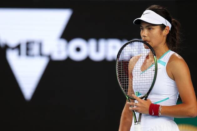 Mandatory Credit: Photo by Ella Ling Shutterstock (12765065hq) Emma Raducanu during her second round match Australian Open, Day Four, Tennis, Melbourne Park, Melbourne, Australia - 20 Jan 2022 Australian Open, Day Four, Tennis, Melbourne Park, Melbourne, Australia - 20 Jan 2022  Copyright: xEllaxLing Shutterstockx 12765065hq