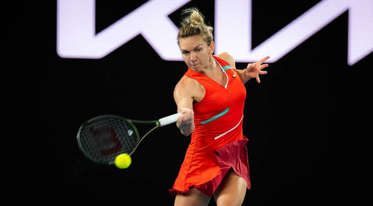 January 20, 2022, MELBOURNE, AUSTRALIA: Simona Halep of Romania in action during the second round of the 2022 Australian Open Grand Slam Tennis Tournament against Beatriz Haddad Maia of Brazil MELBOURNE AUSTRALIA - ZUMAa181 20220120_zaa_a181_148 Copyright: xRobxPrangex