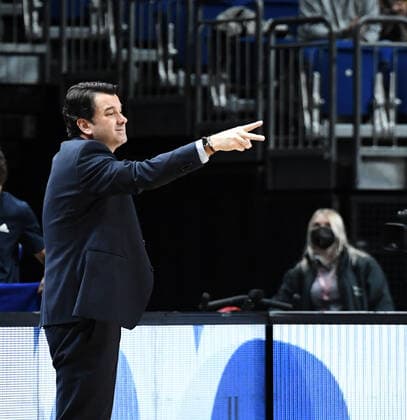 Basketball, Herren, Saison 2021 2022, Turkish Airlines EuroLeague (22. Spieltag), Alba Berlin - Real Madrid, Trainer Israel Gonzalez (Alba Berlin), 20.01. 2022, Copyright: xSebastianxRäppold MatthiasxKochx