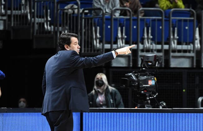 Basketball, Herren, Saison 2021 2022, Turkish Airlines EuroLeague (22. Spieltag), Alba Berlin - Real Madrid, Trainer Israel Gonzalez (Alba Berlin), 20.01. 2022, Copyright: xSebastianxRäppold MatthiasxKochx