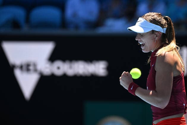TENNIS AUSTRALIAN OPEN, Paula Badosa of Spain during her 2nd round match against Marta Kostyuk of Ukraine on Day 5 of the Australian Open, at Melbourne Park, in Melbourne, Friday, January 21, 2022. ( NO ARCHIVING, EDITORIAL USE ONLY, NO USE IN BOOKS WITHOUT CONSENT MELBOURNE VIC AUSTRALIA  Copyright: xDEANxLEWINSx 20220121001615394434