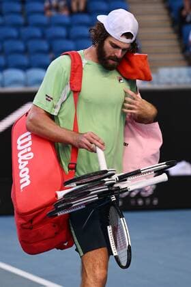 Mandatory Credit: Photo by James Gourley Shutterstock (12765086ft) Reilly Opelka walking off court after defeat in his third round match Australian Open, Day Five, Tennis, Melbourne Park, Melbourne, Australia - 21 Jan 2022 Australian Open, Day Five, Tennis, Melbourne Park, Melbourne, Australia - 21 Jan 2022 Copyright: xJamesxGourley Shutterstockx 12765086ft