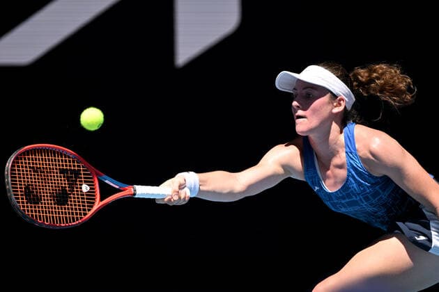 TENNIS AUSTRALIAN OPEN, Tamara Zidansek of Slovenia reaches for a return during her third round match against Alize Cornet of France on Day 6 of the Australian Open, at Melbourne Park, in Melbourne, Saturday, January 22, 2022. ( NO ARCHIVING, EDITORIAL USE ONLY, NO USE IN BOOKS WITHOUT CONSENT MELBOURNE VIC AUSTRALIA  Copyright: xDEANxLEWINSx 20220122001615688176