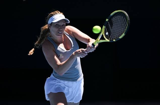 Mandatory Credit: Photo by James Gourley Shutterstock (12765088x) Danielle Collins in third round action Australian Open, Day Six, Tennis, Melbourne Park, Melbourne, Australia - 22 Jan 2022 Australian Open, Day Six, Tennis, Melbourne Park, Melbourne, Australia - 22 Jan 2022  Copyright: xJamesxGourley Shutterstockx 12765088x