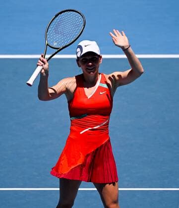 Mandatory Credit: Photo by James Gourley Shutterstock (12765088bn) Simona Halep celebrates her third round win Australian Open, Day Six, Tennis, Melbourne Park, Melbourne, Australia - 22 Jan 2022 Australian Open, Day Six, Tennis, Melbourne Park, Melbourne, Australia - 22 Jan 2022  Copyright: xJamesxGourley Shutterstockx 12765088bn