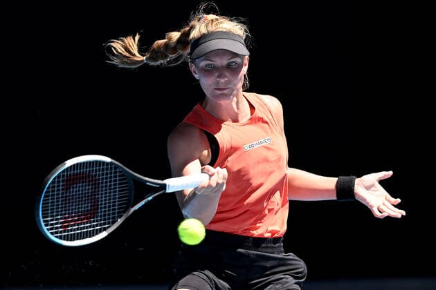 TENNIS AUSTRALIAN OPEN, Maddison Inglis of Australia plays a shot during her third round match against Kaia Kenepi of Estonia on Day 6 of the Australian Open, at Melbourne Park, in Melbourne, Saturday, January 22, 2022. ( NO ARCHIVING, EDITORIAL USE ONLY, NO USE IN BOOKS WITHOUT CONSENT MELBOURNE VIC AUSTRALIA  Copyright: xDEANxLEWINSx 20220122001615752654