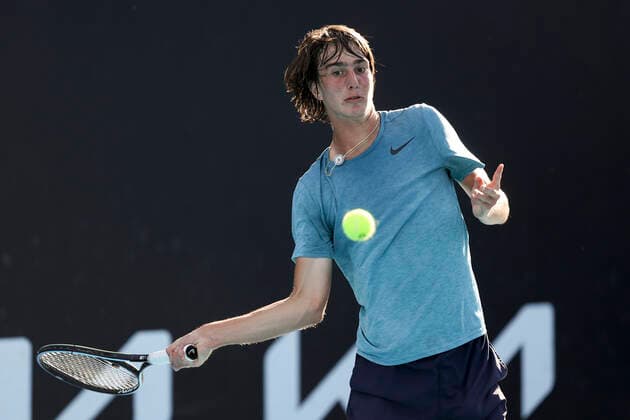 Kilian Feldbausch (SUI), Jungen Einzel BS Tennis - Australian Open 2022 - Grand Slam - Melbourne Park - Melbourne - Victoria - Australia - 22 January 2022. Copyright: xJuergenxHasenkopfx