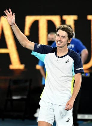 TENNIS AUSTRALIAN OPEN, Alex de Minaur of Australia celebrates winning during his third round match against Pablo Andujar of Spain on Day 6 of the Australian Open, at Melbourne Park, in Melbourne, Saturday, January 22, 2022. ( NO ARCHIVING, EDITORIAL USE ONLY, NO USE IN BOOKS WITHOUT CONSENT MELBOURNE VIC AUSTRALIA  Copyright: xDAVExHUNTx 20220122001615834979