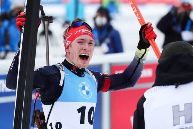 Bilder des Jahres 2022, Sport 01 Januar Sport Themen der Woche KW03 BIATHLON - IBU WC Antholz ANTHOLZ,ITALY,22.JAN.22 - BIATHLON - IBU World Cup, 15km mass start, men. Image shows the rejoicing of Benedikt Doll (GER).  GEPAxpictures xDavidxGeieregger