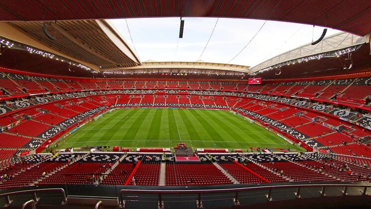 18.12.2021, Vorschau zur Fussball Weltmeisterschaft 2022 in Katar, VAE. Al Bayt Stadium in Al Khor - FIFA World Cup, WM, Weltmeisterschaft, Fussball Stadium (Katar), Es bietet Platz für 60.000 Zuschauer. Das Aussen-Design wie auch der Name geht auf die Bayt al Sha ar, den traditionellen Zelten der Nomaden Katars, zurück. *** 18 12 2021, Preview of the 2022 FIFA World Cup in Qatar, UAE Al Bayt Stadium in Al Khor FIFA World Cup Stadium Qatar , It can accommodate 60 000 spectators The exterior design as well as the name goes back to the Bayt al Sha ar, the traditional tents of the nomads of Qatar