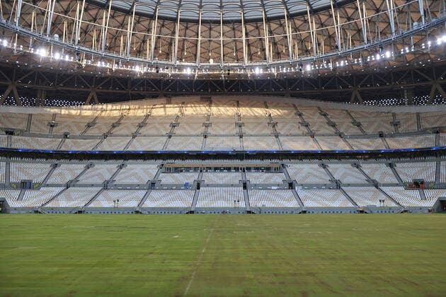 17.11.2021, Vorschau zur Fussball Weltmeisterschaft 2022 in Katar, VAE. Lusail-Stadium - FIFA World Cup, WM, Weltmeisterschaft, Fussball Stadium (Katar) in der Planstadt Lusail bei Doha, Es bietet Platz für 80.000 Zuschauer. *** 17 11 2021, Preview of the 2022 World Cup in Qatar, UAE Lusail Stadium FIFA World Cup Stadium Qatar in the planned city of Lusail near Doha, It can accommodate 80 000 spectators.