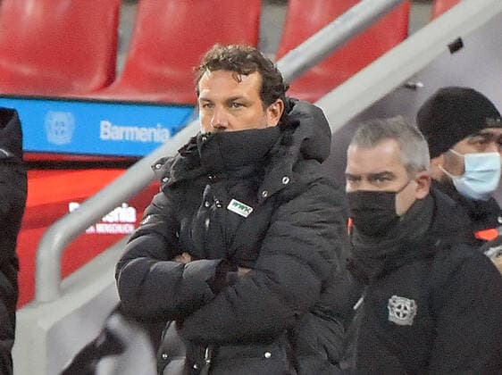 22.01.2022, xhbx, Fussball 1.Bundesliga, Bayer 04 Leverkusen - FC Augsburg emspor, v.l. Trainer Markus Weinzierl (FC Augsburg) (DFL DFB REGULATIONS PROHIBIT ANY USE OF PHOTOGRAPHS as IMAGE SEQUENCES and or QUASI-VIDEO) Leverkusen