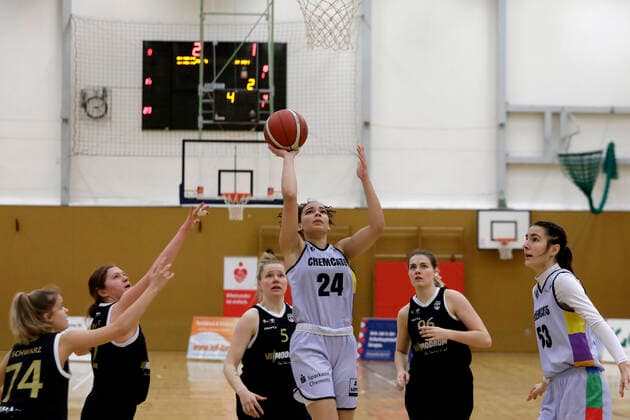 22.01.2022, 2. Toyota Damen Basketball Bundesliga Nord, DBBL, Saison 2021 2022, Damen, Chemcats Chemnitz - USV VIMODROM Baskets Jena Anabel Neuber-Valdez, ChemCats Chemnitz Chemnitz Sporthalle am Schlossteich Sachsen Germany