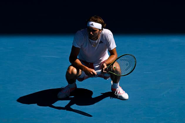 TENNIS AUSTRALIAN OPEN, Alexander Zverev of Germany reacts during his 4th round match against Denis Shapovalov of Canada on Day 7 of the Australian Open at Melbourne Park in Melbourne, Sunday, January 23, 2022. ( NO ARCHIVING, EDITORIAL USE ONLY, NO USE IN BOOKS WITHOUT CONSENT MELBOURNE VIC AUSTRALIA  Copyright: xDEANxLEWINSx 20220123001616127773