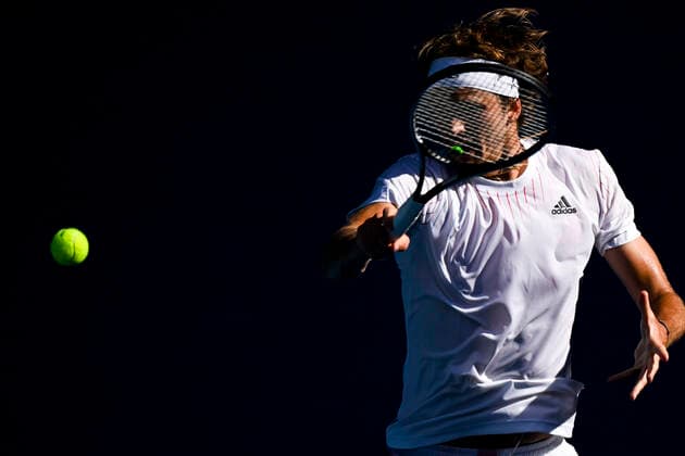 TENNIS AUSTRALIAN OPEN, Alexander Zverev of Germany plays a shot during his 4th round match against Denis Shapovalov of Canada on Day 7 of the Australian Open at Melbourne Park in Melbourne, Sunday, January 23, 2022. ( NO ARCHIVING, EDITORIAL USE ONLY, NO USE IN BOOKS WITHOUT CONSENT MELBOURNE VIC AUSTRALIA  Copyright: xDEANxLEWINSx 20220123001616136754