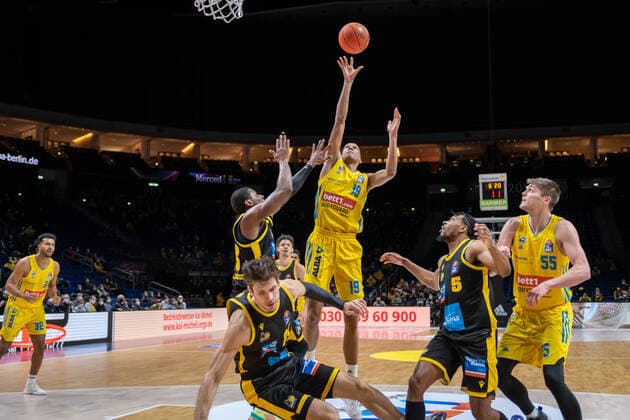 Basketball Berlin 23.01.2022 Saison 2021 2022 1. Bundesliga easyCredit BBL Alba Berlin - MHP Riesen Ludwigsburg Louis Olinde (Alba Berlin, No.19)