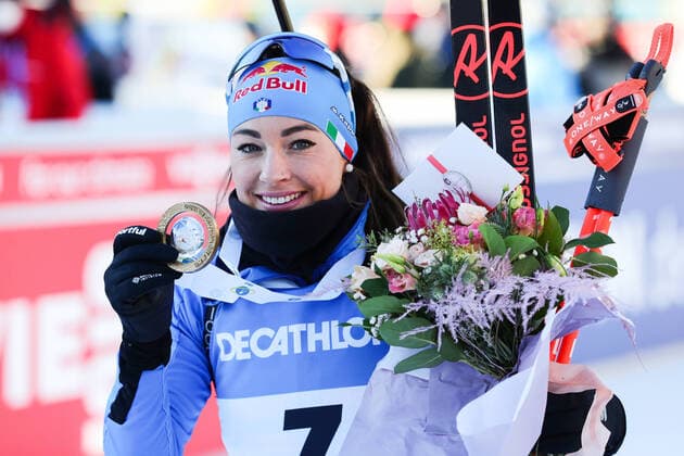 Bilder des Jahres 2022, Sport 01 Januar Sport Themen der Woche KW03 Sport Bilder des Tages BIATHLON - IBU WC Antholz ANTHOLZ,ITALY,23.JAN.22 - BIATHLON - IBU World Cup, 12,5km mass start, ladies. Image shows the rejoicing of Dorothea Wierer (ITA).  GEPAxpictures xDavidxGeieregger