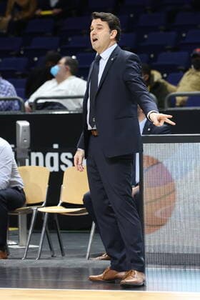 DEU, easyCredit BBL, ALBA vs. Ludwigsburg, 23.01.2022, Mercedes-Benz-Arena, Berlin, DEU, easyCredit BBL, ALBA vs. Ludwigsburg, im Bild Cheftrainer Israel Gonzalez (ALBA Berlin)