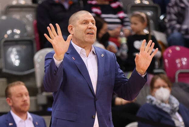 Bonn, Deutschland 23.01.2022, Basketball Bundesliga, 18. Spieltag, BBL, Telekom Baskets Bonn vs Brose Bamberg, Head Coach Oren Amiel (Bamberg)