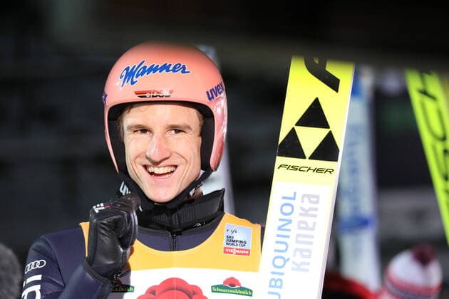 Bilder des Jahres 2022, Sport 01 Januar Sport Themen der Woche KW03 Sport Bilder des Tages Er konnte strahlen beim FIS Weltcup Skispringen in Titisee-Neustadt: Karl Geiger (SC Oberstdorf) FIS Weltcup Skispringen Titisee-Neustadt Einzel Titisee-Neustadt *** He could shine at the FIS World Cup Ski Jumping in Titisee Neustadt Karl Geiger SC Oberstdorf FIS World Cup Ski Jumping Titisee Neustadt Individual Titisee Neustadt Copyright: xHahnex Eibner-Pressefotox EP_joha