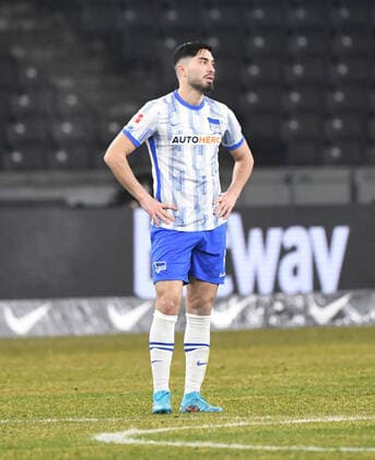 Fussball, Herren, Saison 2021 2022, 1. Bundesliga (20. Spieltag), Hertha BSC - FC Bayern München, Suat Serdar (Hertha BSC), Enttäuschung nach Abpfiff, 23.01. 2022, Copyright: xSebastianxRäppold MatthiasxKochx