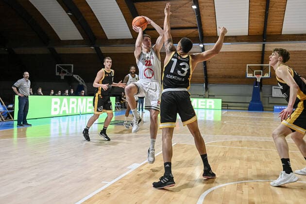 Barmer 2. Basketball Bundesliga ProB, Rheinstars Koeln vs. LOK Bernau, 23.01.2022 Valentin Blass(RheinStars Koeln 22), Barmer 2. Basketball Bundesliga ProB, Rheinstars Koeln vs. LOK Bernau am 23.01.2022 im Basketball Campus Koeln in Koeln (Nordrhein-Westfalen) Copyright: xBEAUTIFULxSPORTS Mueller-Laschetx