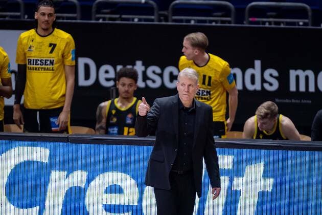 Basketball Berlin 23.01.2022 Saison 2021 2022 1. Bundesliga easyCredit BBL Alba Berlin - MHP Riesen Ludwigsburg John Patrick (Ludwigsburg, Trainer)