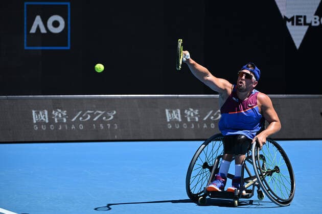 TENNIS AUSTRALIAN OPEN, Dylan Alcott of Australia during his mens quad wheelchair singles semi final match against Andy Lapthorne of the United Kingdom on Day 9 of the Australian Open, at Melbourne Park, in Melbourne, Tuesday, January 25, 2022. ( NO ARCHIVING, EDITORIAL USE ONLY, NO USE IN BOOKS WITHOUT CONSENT MELBOURNE VIC AUSTRALIA  Copyright: xDEANxLEWINSx 20220125001616768424