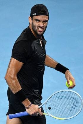 Mandatory Credit: Photo by James Gourley Shutterstock (12773752hs) Matteo Berrettini during his quarter-final match Australian Open, Day Nine, Tennis, Melbourne Park, Melbourne, Australia - 25 Jan 2022 Australian Open, Day Nine, Tennis, Melbourne Park, Melbourne, Australia - 25 Jan 2022 Copyright: xJamesxGourley Shutterstockx 12773752hs